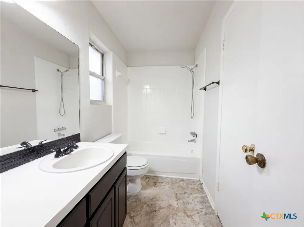 203 W Hogan Drive Copperas Cove, TX 76522