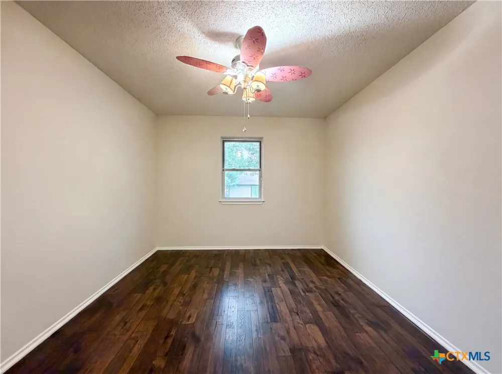203 W Hogan Drive Copperas Cove, TX 76522