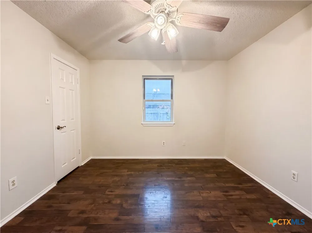 203 W Hogan Drive Copperas Cove, TX 76522