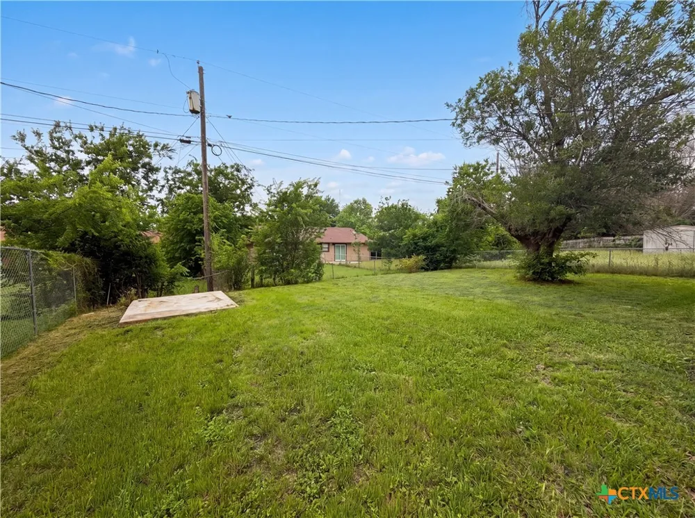 203 W Hogan Drive Copperas Cove, TX 76522