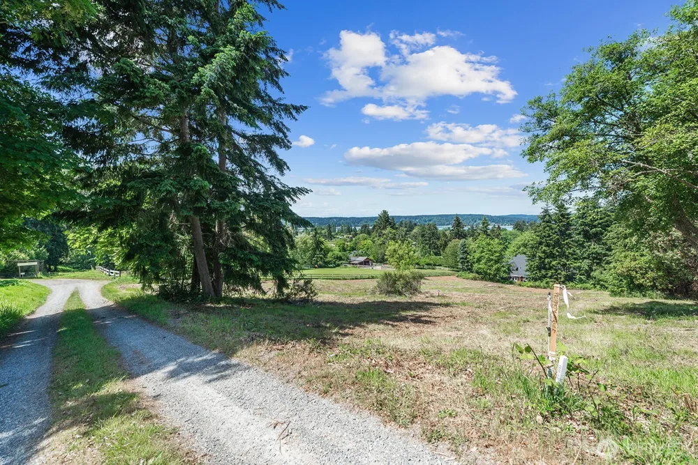 9438 SW 266th Lane Vashon, WA 98070