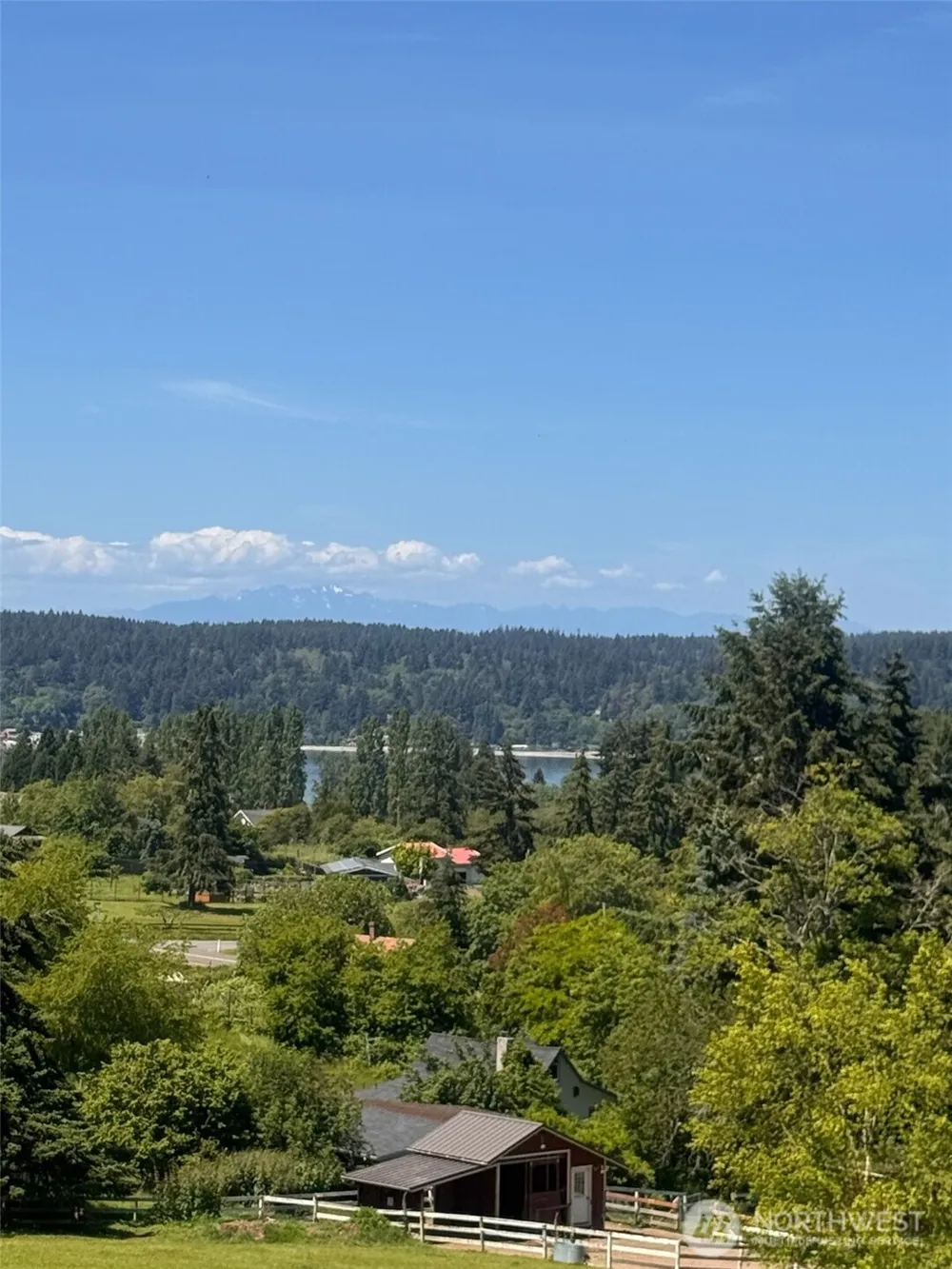 9438 SW 266th Lane Vashon, WA 98070