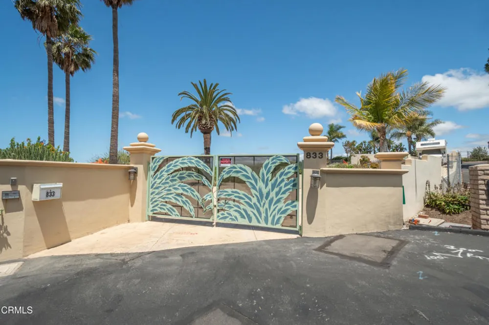 833 W Highland Drive Camarillo, CA 93010
