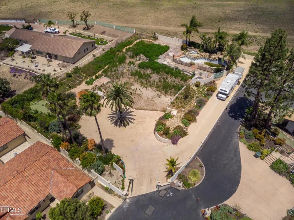 833 W Highland Drive Camarillo, CA 93010