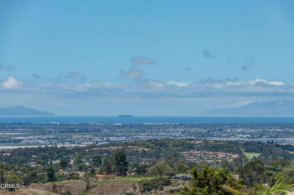 833 W Highland Drive Camarillo, CA 93010