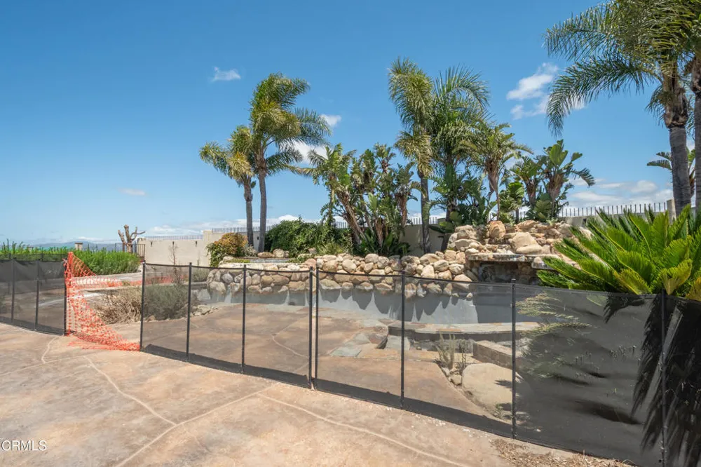 833 W Highland Drive Camarillo, CA 93010