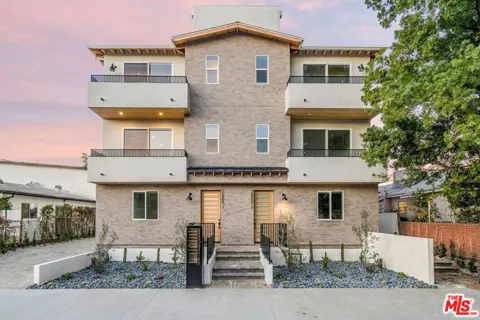 10805 Morrison Street #1