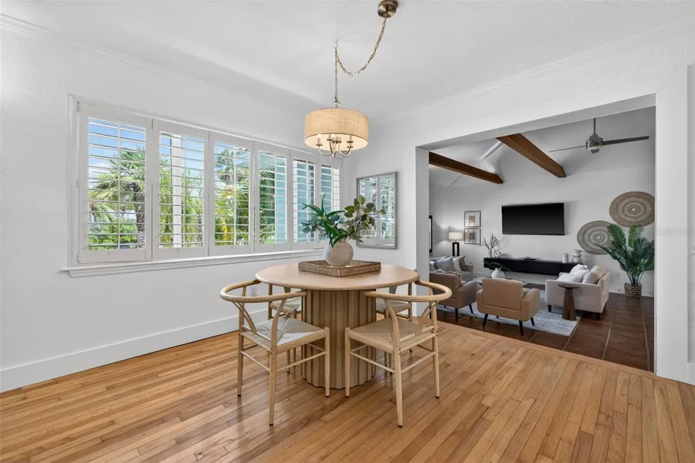976 NARCISSUS AVENUE Clearwater Beach, FL 33767