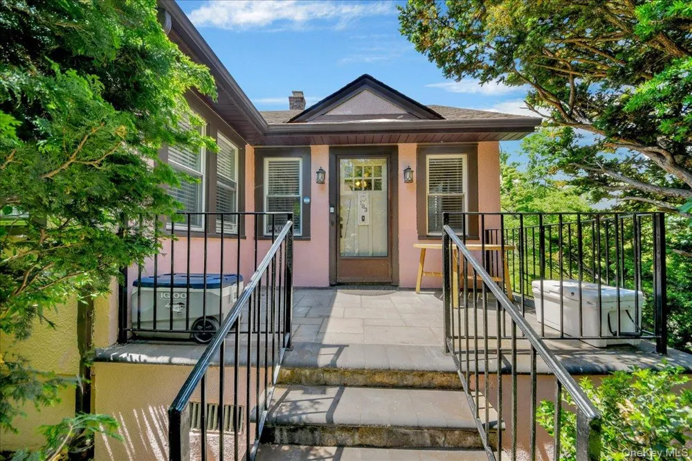 183 Elwood Avenue Hawthorne, NY 10532