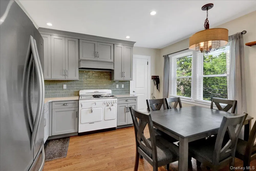 183 Elwood Avenue Hawthorne, NY 10532