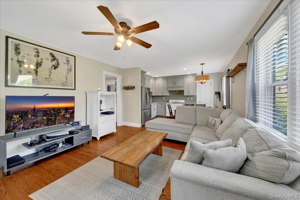 183 Elwood Avenue Hawthorne, NY 10532