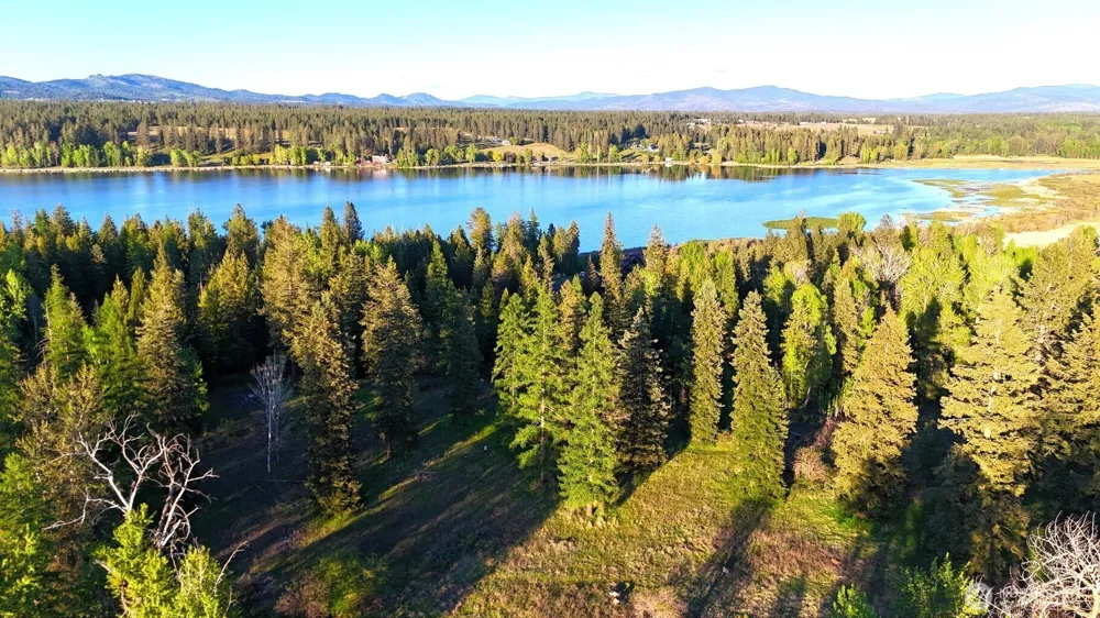 2 XXXX E Eloika Lake Road Deer Park, WA 99006