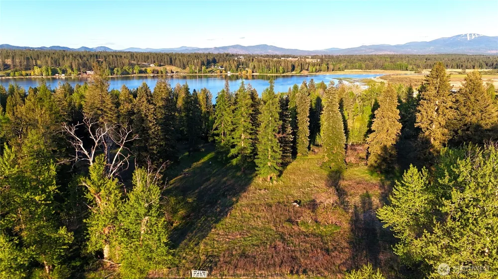 2 XXXX E Eloika Lake Road Deer Park, WA 99006