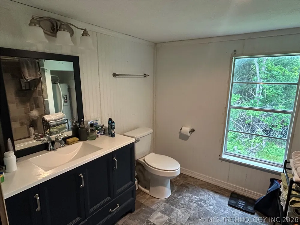 581 Dozer Bend Eufaula, OK 74432