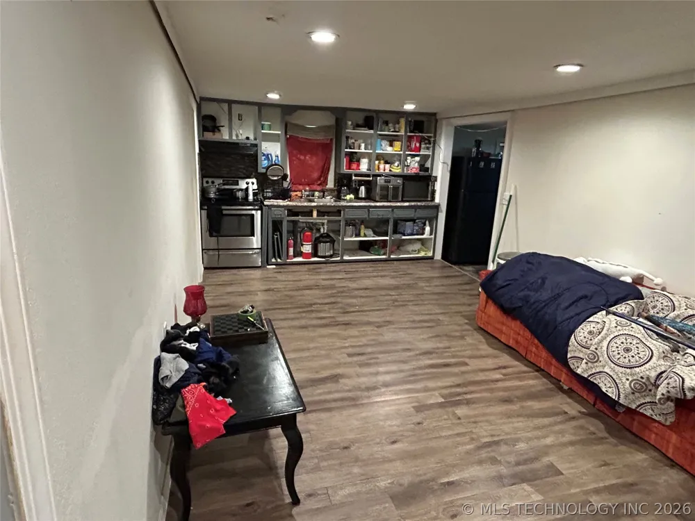 581 Dozer Bend Eufaula, OK 74432