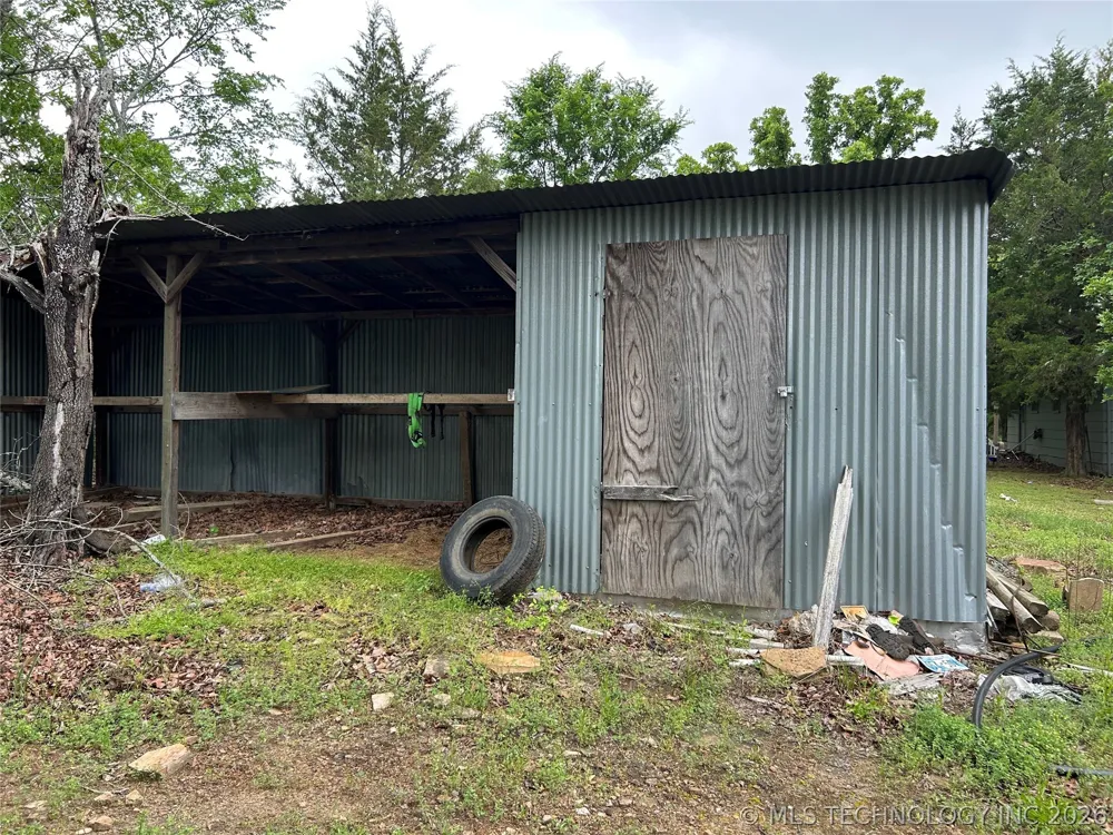 581 Dozer Bend Eufaula, OK 74432