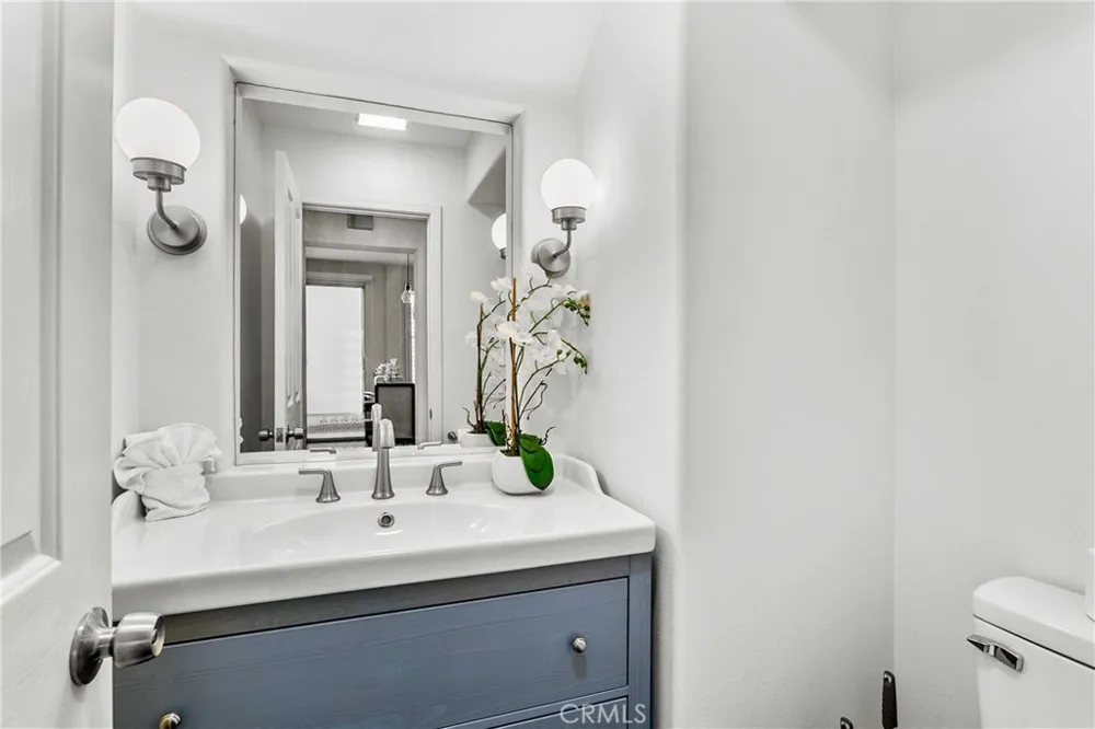 6 Del Carlo Irvine, CA 92606