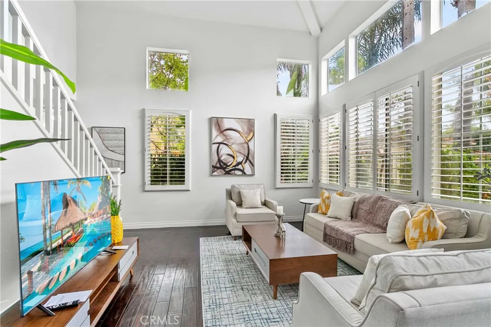 6 Del Carlo Irvine, CA 92606