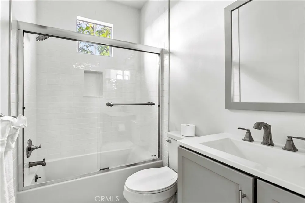 6 Del Carlo Irvine, CA 92606