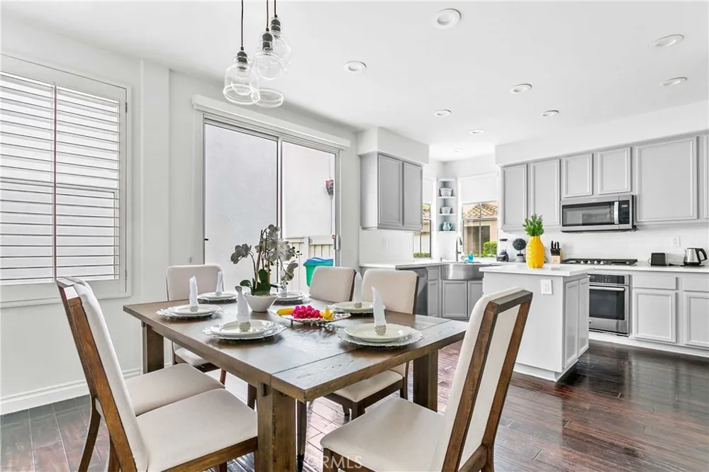 6 Del Carlo Irvine, CA 92606