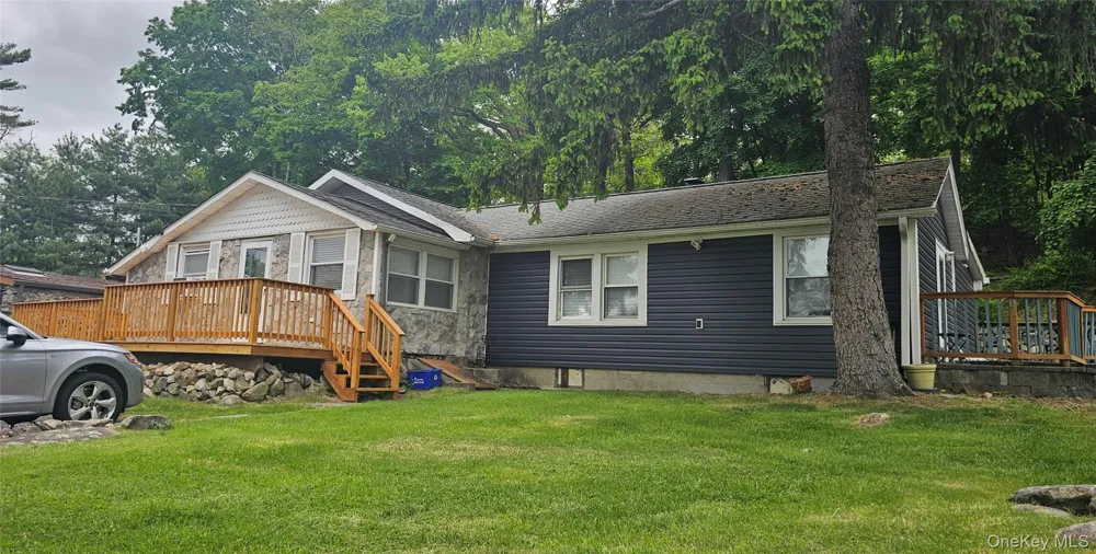 79 Buckberg Road Tomkins Cove, NY 10986