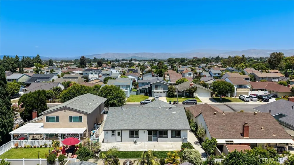 4122 Loma Irvine, CA 92604