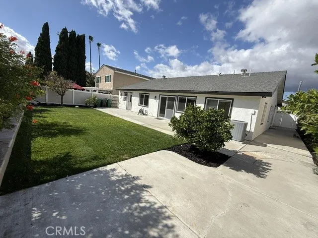 4122 Loma Irvine, CA 92604