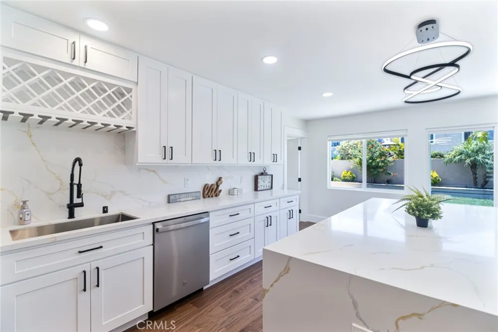 4122 Loma Irvine, CA 92604