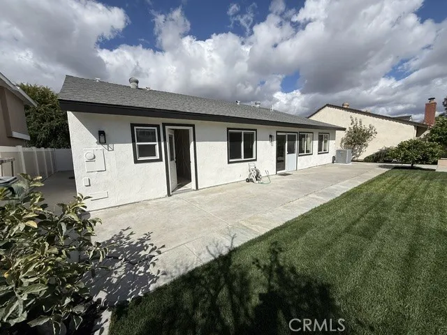4122 Loma Irvine, CA 92604