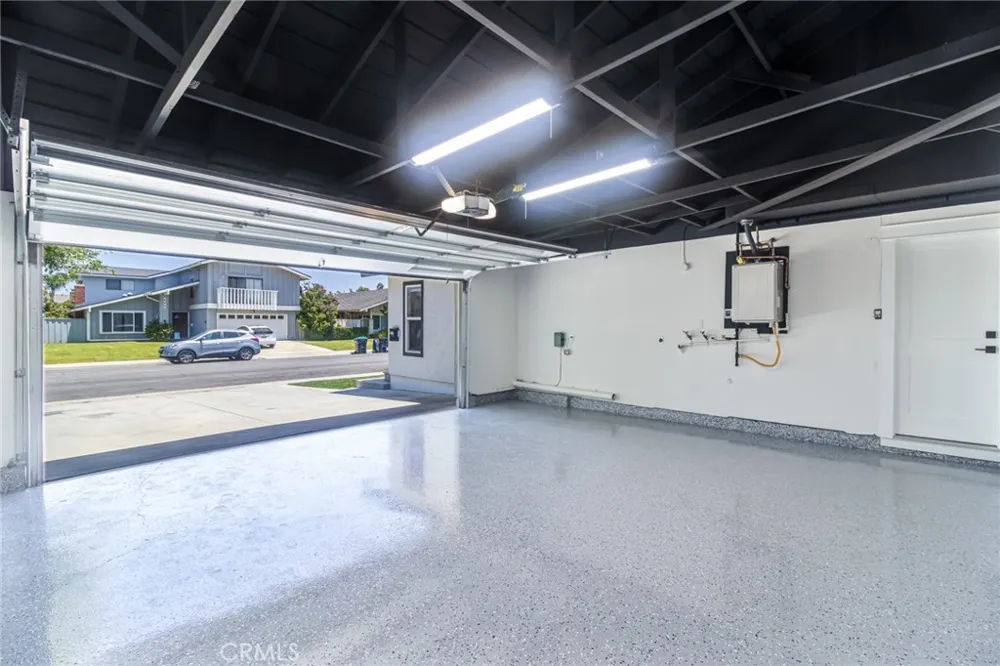 4122 Loma Irvine, CA 92604
