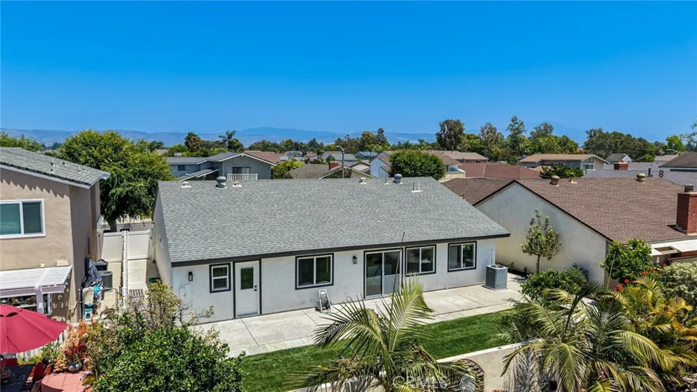 4122 Loma Irvine, CA 92604