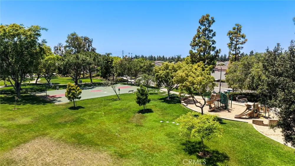 4122 Loma Irvine, CA 92604