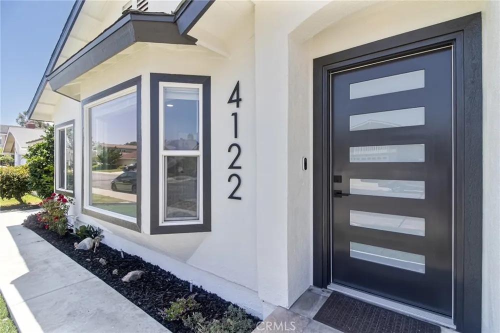 4122 Loma Irvine, CA 92604