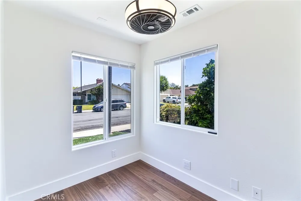 4122 Loma Irvine, CA 92604