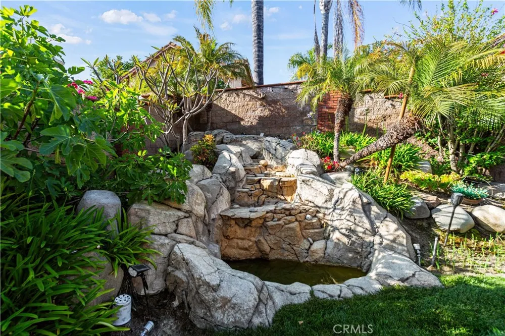 9 El Guiro Rancho Santa Margarita, CA 92688