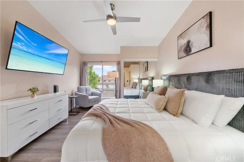 108 Wild Horse #6 Rancho Santa Margarita, CA 92688