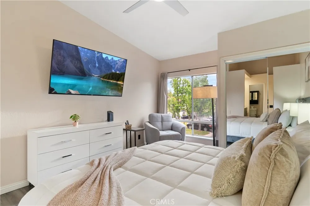 108 Wild Horse #6 Rancho Santa Margarita, CA 92688