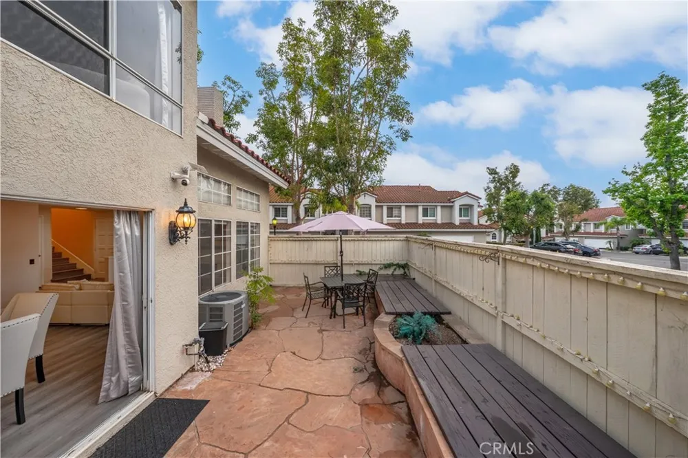 108 Wild Horse #6 Rancho Santa Margarita, CA 92688