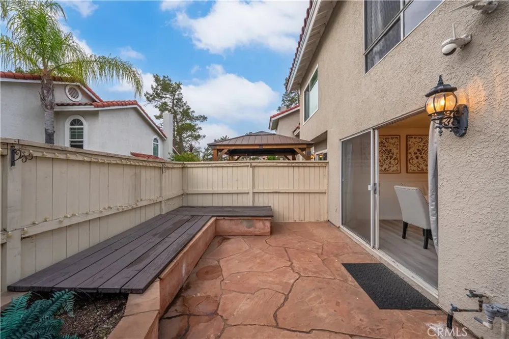 108 Wild Horse #6 Rancho Santa Margarita, CA 92688