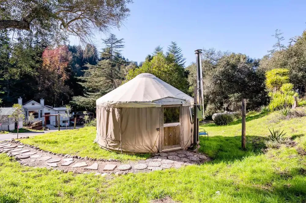 1003 Laurel Glen Soquel, CA 95073