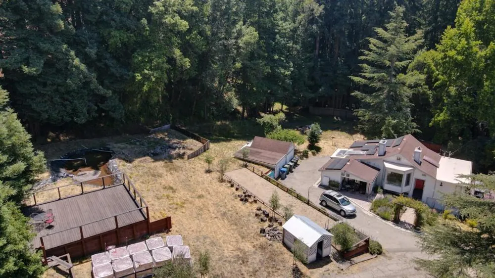 1003 Laurel Glen Soquel, CA 95073