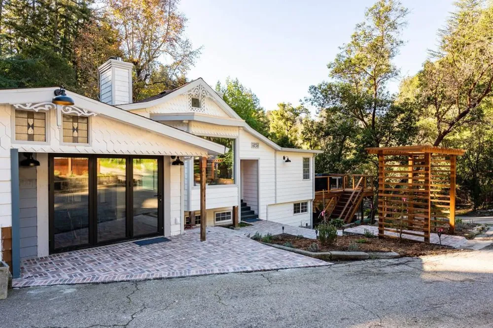 1003 Laurel Glen Soquel, CA 95073