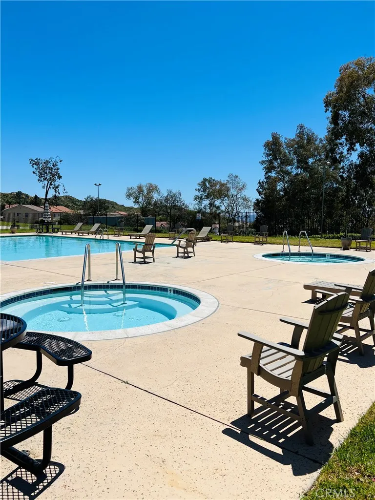 13691 Gavina Avenue #566 Sylmar, CA 91342
