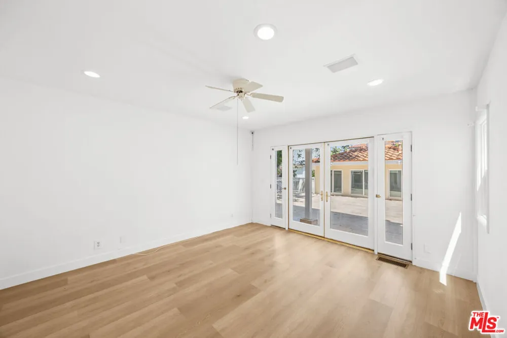 244 S Almont Drive Beverly Hills, CA 90211