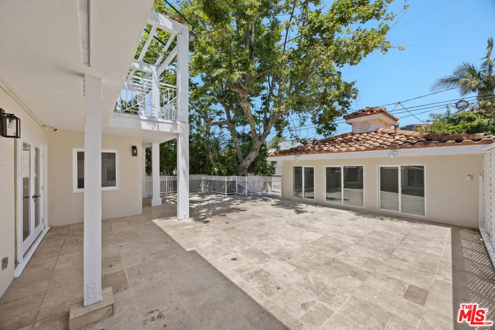244 S Almont Drive Beverly Hills, CA 90211