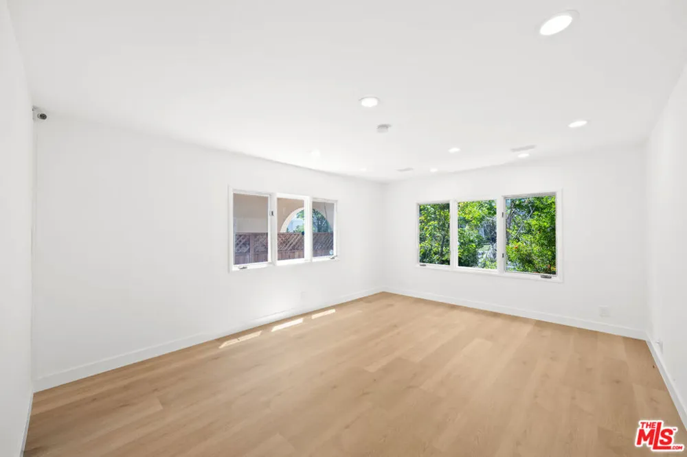 244 S Almont Drive Beverly Hills, CA 90211