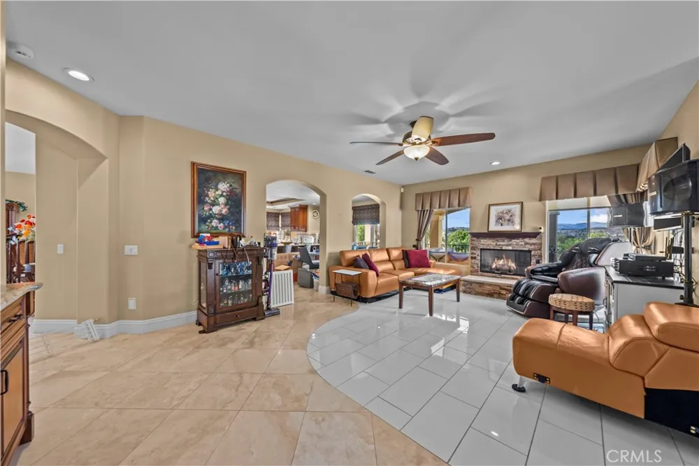 23160 Compass Drive Canyon Lake, CA 92587