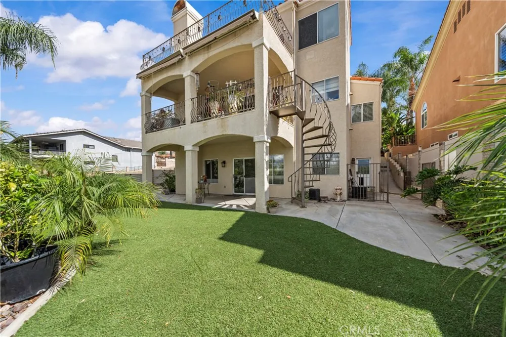 23160 Compass Drive Canyon Lake, CA 92587