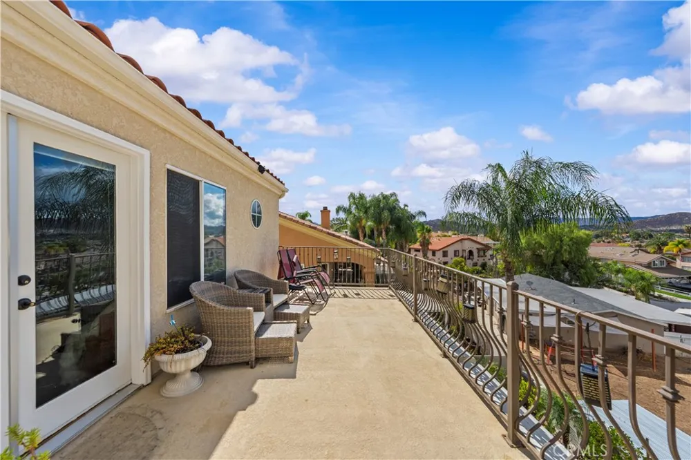 23160 Compass Drive Canyon Lake, CA 92587