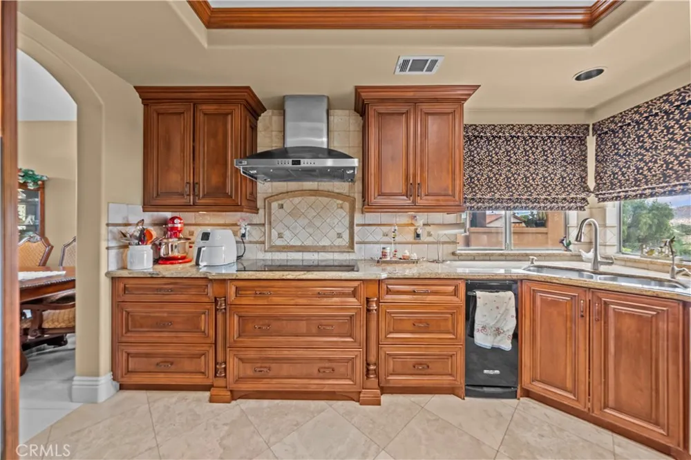 23160 Compass Drive Canyon Lake, CA 92587